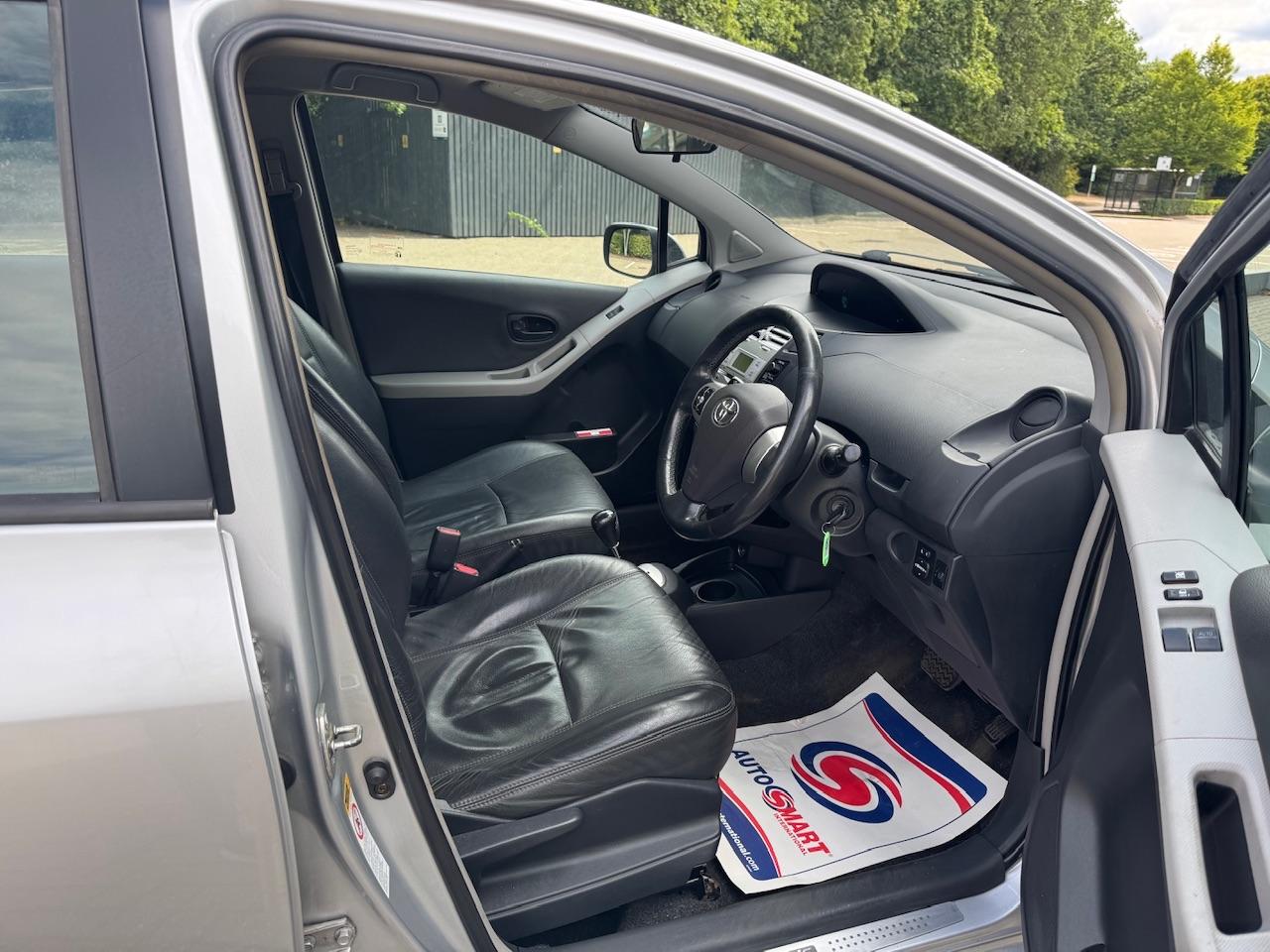 2006 Toyota Yaris 2006 Toyota Yaris