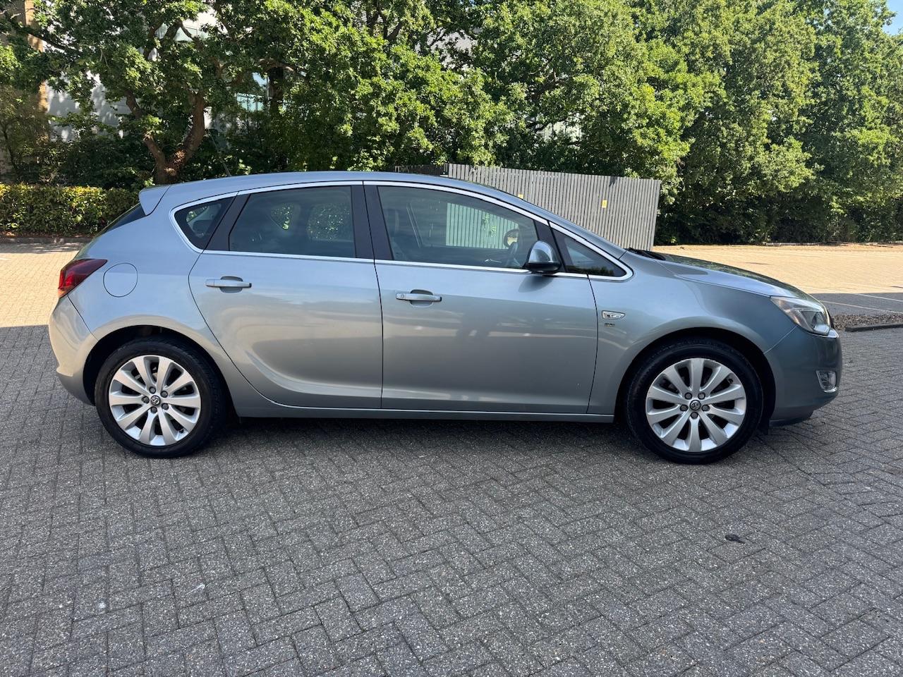 2011 Vauxhall Astra 2011 Vauxhall Astra