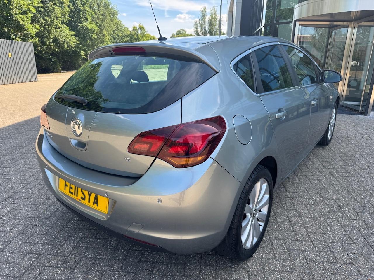 2011 Vauxhall Astra 2011 Vauxhall Astra