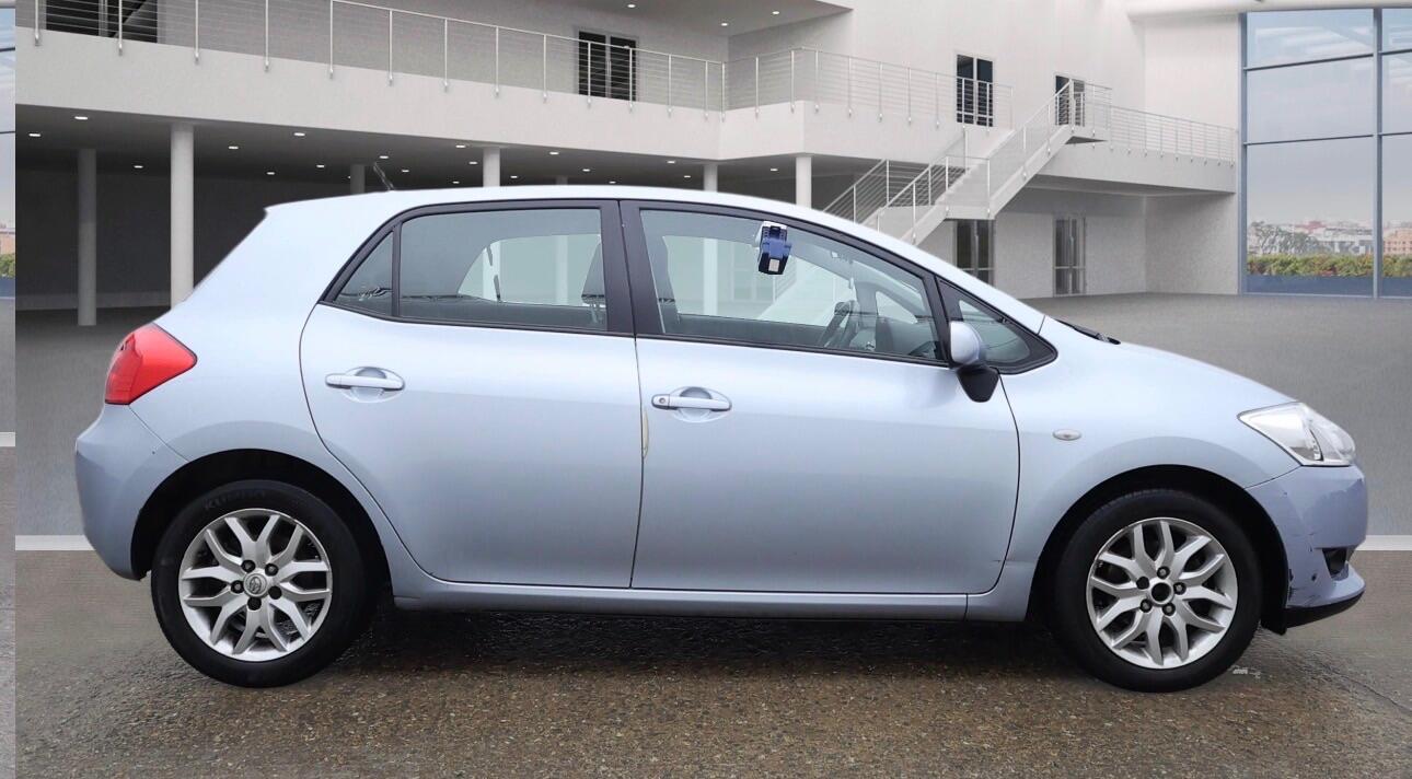 2007 Toyota Auris