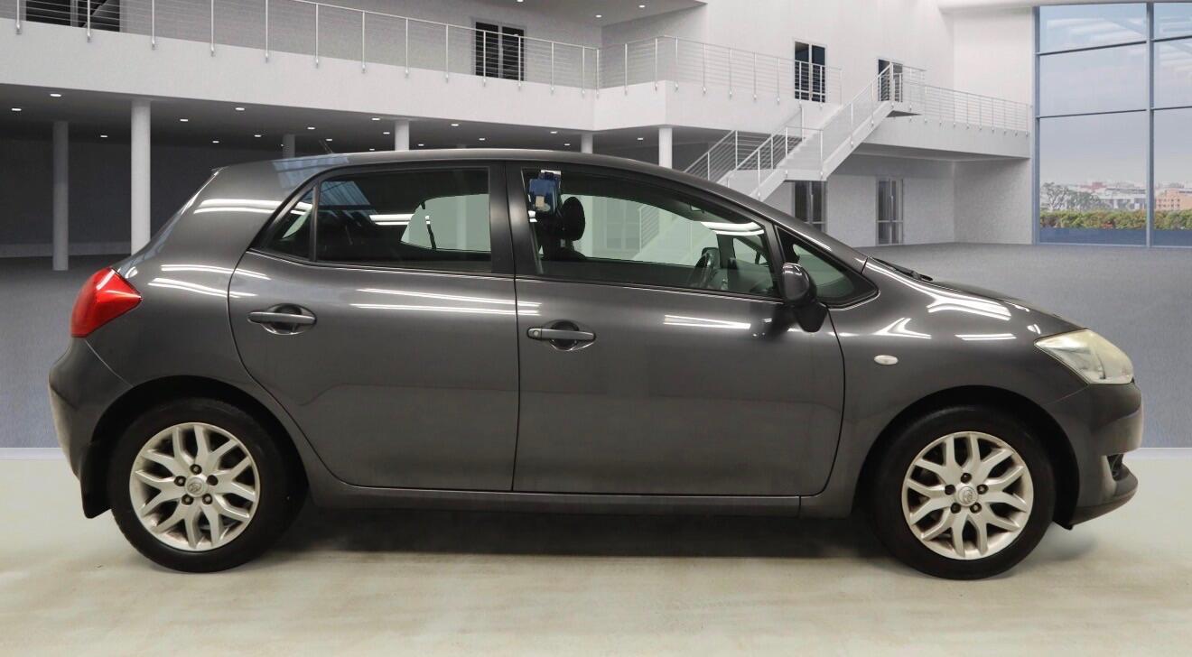 2007 Toyota Auris