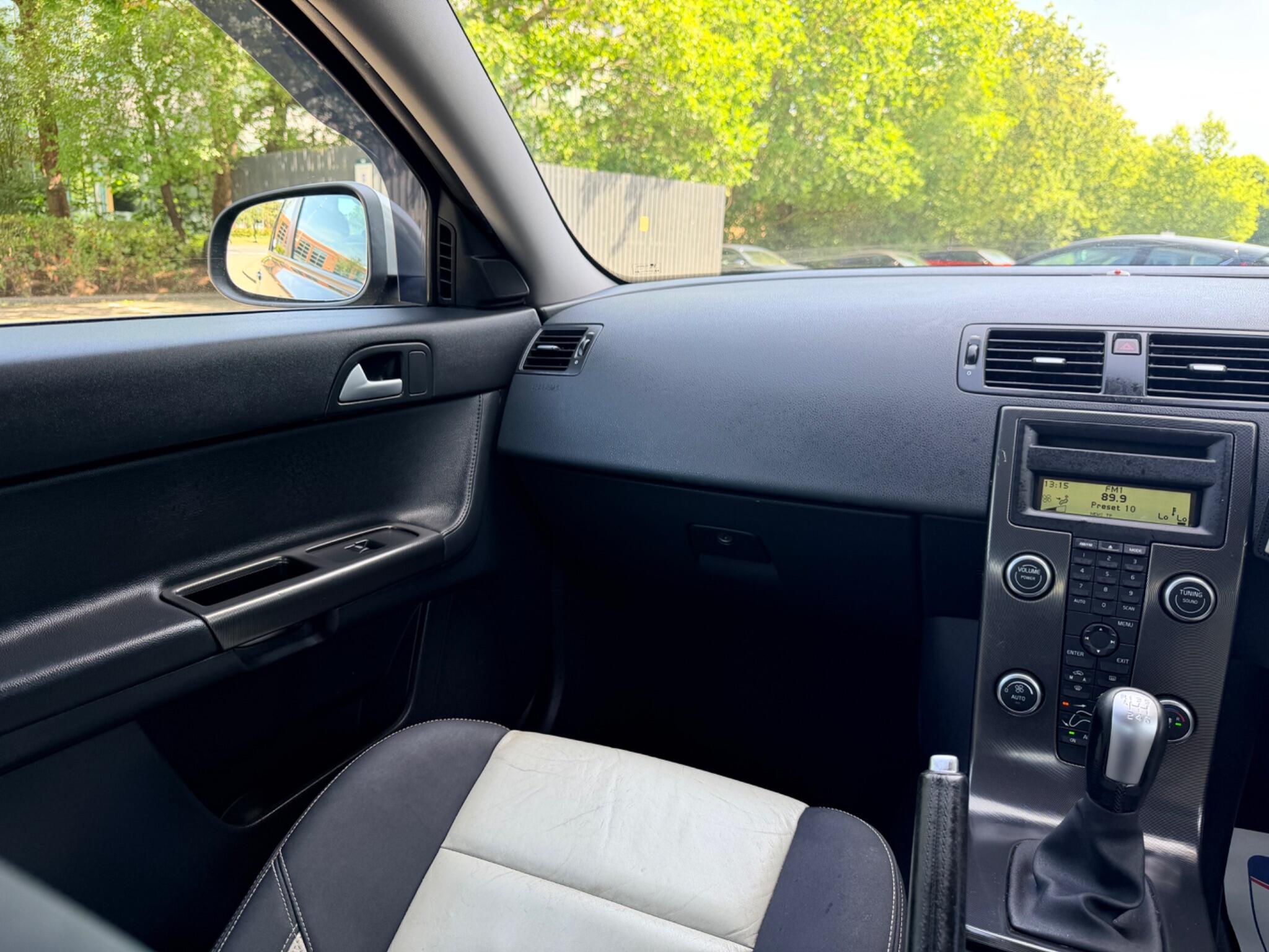 2010 Volvo S40